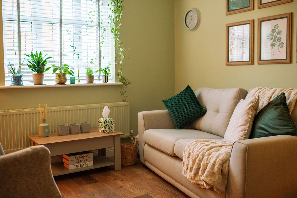 Integrative counselling brings together different therapeutic approaches to support you as a whole person. It can help with anxiety, grief, self-esteem, relationships and emotional patterns.